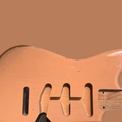 st-style body #3 (gloss nitro finish & relic)